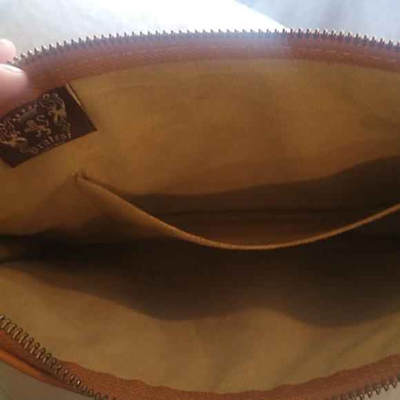 Pratesi Firenze Tan Handbag. Can be carried as clutch or wristlet. - Picture 8 of 9